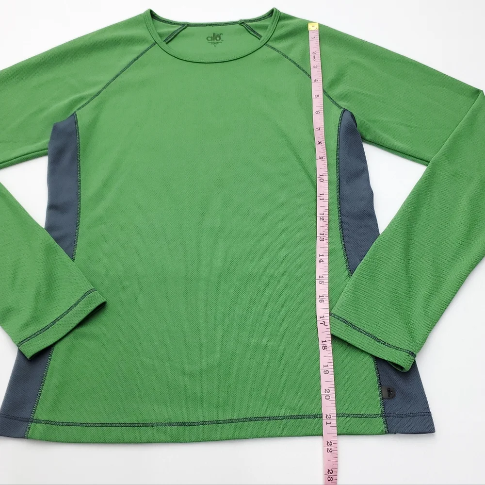 ALO Yoga Cool Fit Womens Long Sleeve Active Top Base Layer Green Athleisure Sz S